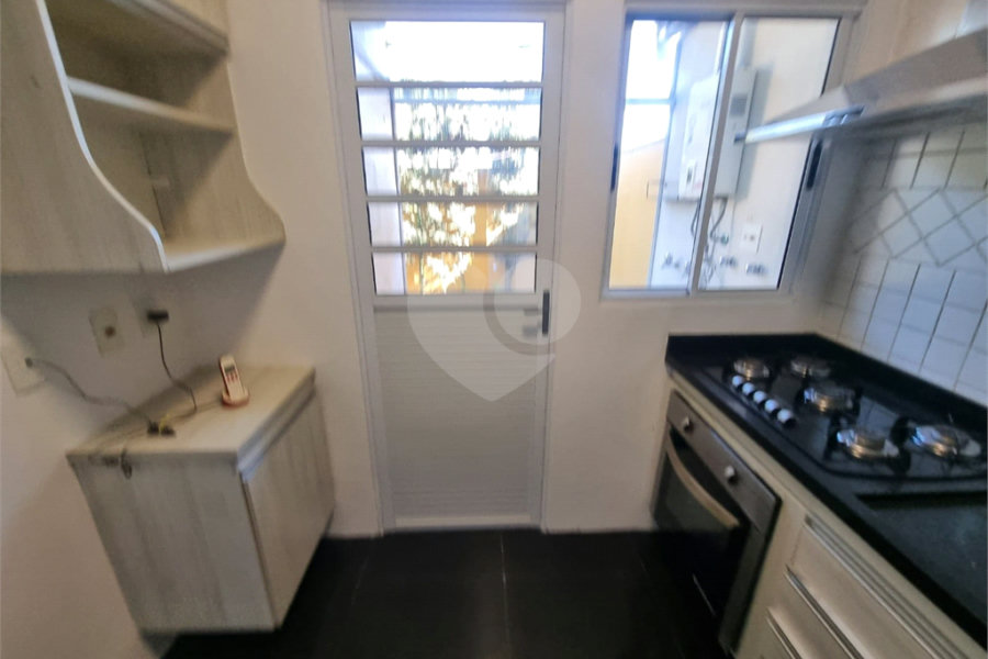 Sobrado à venda com 3 quartos, sendo 1 suíte,  em Jardim Belizário, Cotia, SP