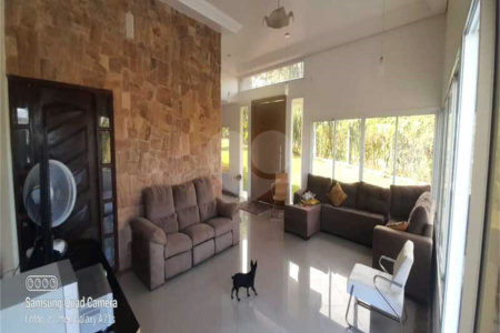Casa à venda com 4 suítes no condomínio Residencial Vale das Laranjeiras, Indaiatuba - SP