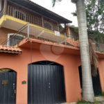 Sobrado à venda com 3 quartos, sendo 1 suíte, em Serra da Cantareira, Mairiporã, SP