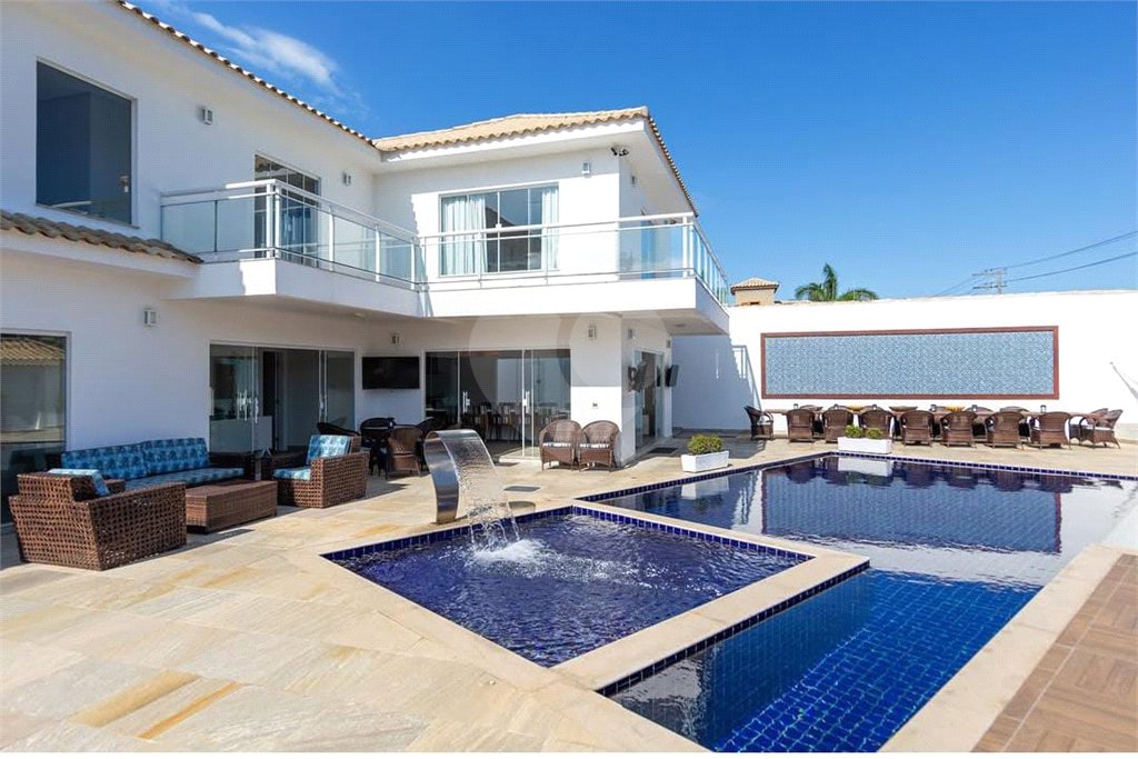 Casa à venda com 12 quartos, sendo 8 suítes, em Geribá, Armação dos Búzios, RJ