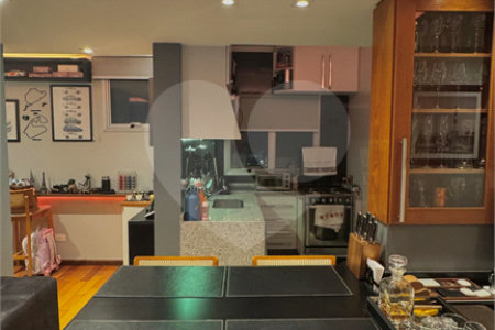 Apartamento à venda com 2 quartos, sendo 1 suíte, em Vila Olímpia, São Paulo, SP