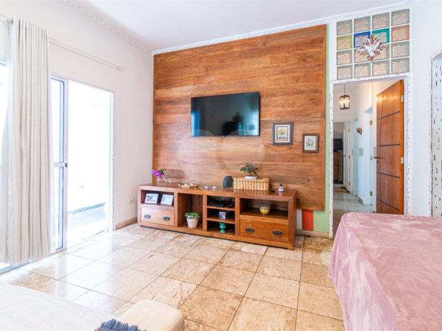 Casa à venda com 3 quartos, sendo 1 suíte,  em Chácara Monte Alegre, São Paulo, SP