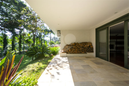 Casa à venda com 4 suítes no condomínio Chácara Flora, São Paulo - SP