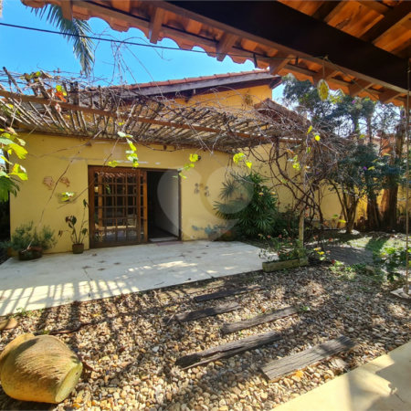 Casa Térrea à venda com 4 quartos, sendo 2 suítes, em Interlagos, São Paulo, SP