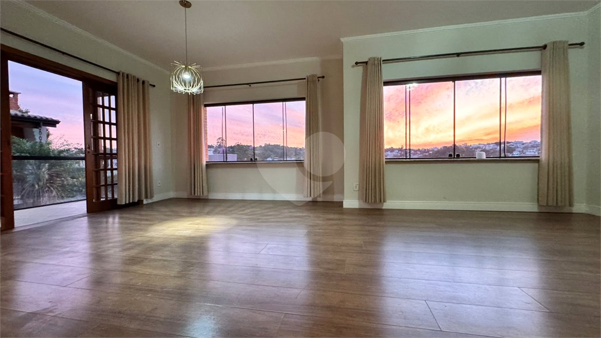 Casa à venda ou para alugar com 3 quartos, sendo 1 suíte, em Jardim Paulista, Atibaia, SP