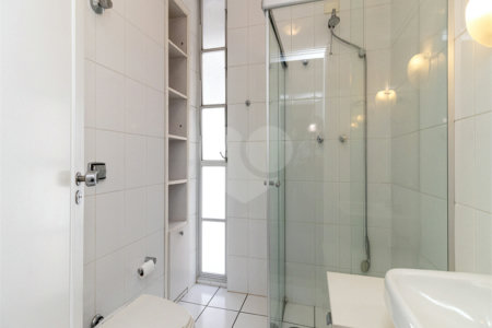 Casa à venda com 3 quartos, sendo 2 suítes, em Alto de Pinheiros, São Paulo, SP