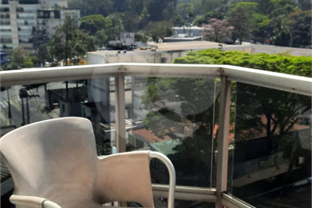 Apartamento à venda com 3 quartos, sendo 1 suíte, em Jardim Marajoara, São Paulo, SP