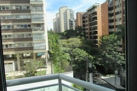 Apartamento à venda com 3 suítes em Real Parque, São Paulo, SP