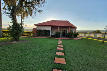 Chácara com 3 dormitórios à venda, 1200 m² por R$ 870.000,00 - Condomínio Ninho Verde II - Pardinho/SP