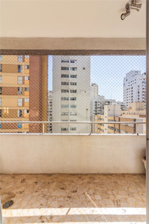 Apartamento à venda com 3 quartos, sendo 1 suíte,  em Santa Cecília, São Paulo, SP