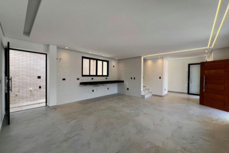 Sobrado com 4 dormitórios à venda, 234 m² por R$ 2.500.000,00 - Ponta da Praia - Santos/SP