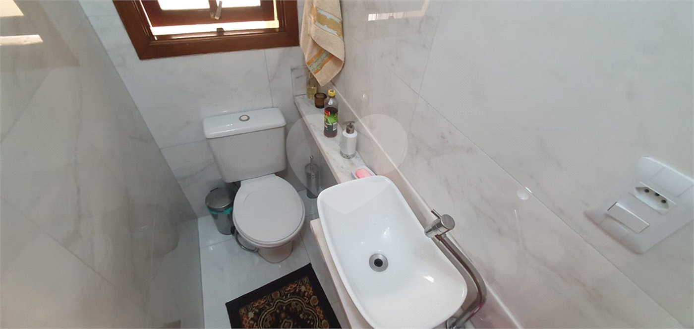 Sobrado à venda com 4 quartos, sendo 2 suítes, em Granja Julieta, São Paulo, SP