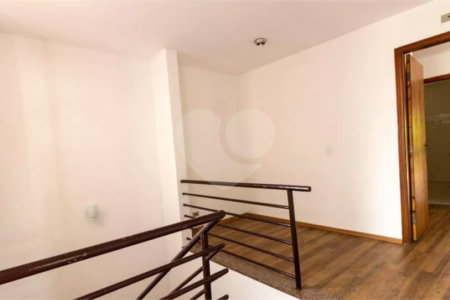 Casa à venda com 4 quartos, sendo 1 suíte, em Vila Tiradentes, São Paulo, SP