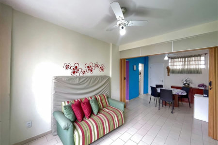 Apartamento de 1 Dormitório na Quadra da Praia das Pitangueiras – Localização Privilegiada!