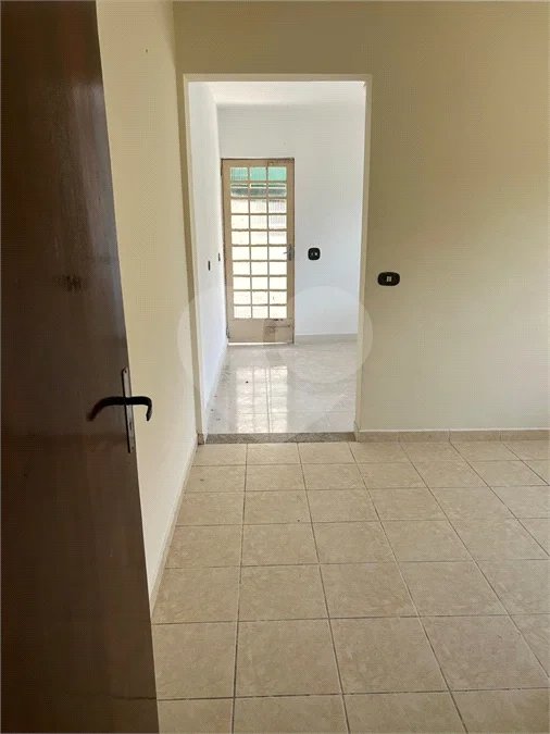 Sobrado à venda ou para alugar com 3 quartos, sendo 1 suíte, em Tremembé, São Paulo, SP