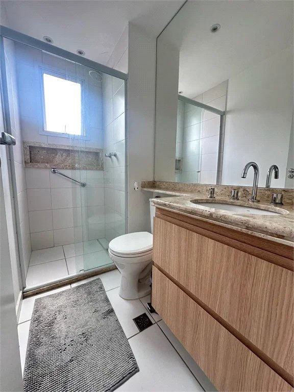 Apartamento à venda com 3 quartos, sendo 1 suíte,  em Vila Andrade, São Paulo, SP