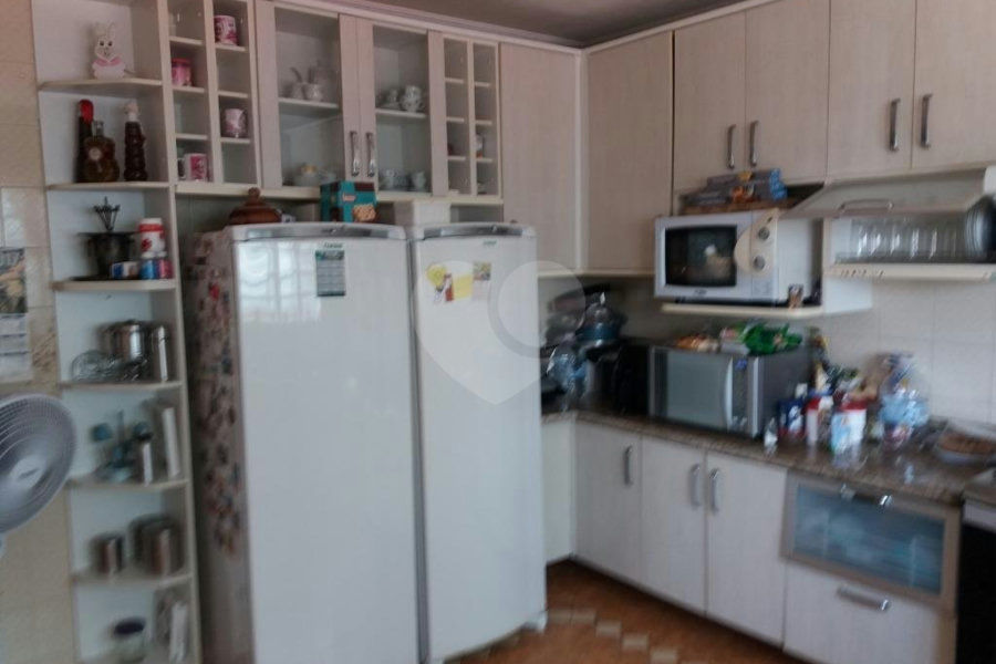 Sobrado à venda com 4 quartos, sendo 2 suítes, em Tremembé, São Paulo, SP