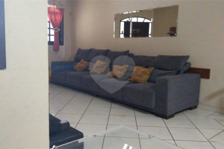 Casa à venda com 3 quartos, sendo 1 suíte,  em Vila Nova Cintra, Mogi das Cruzes, SP
