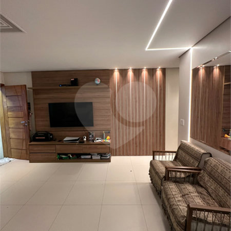 Sobrado à venda com 3 quartos, sendo 1 suíte, em Vila Medeiros, São Paulo, SP
