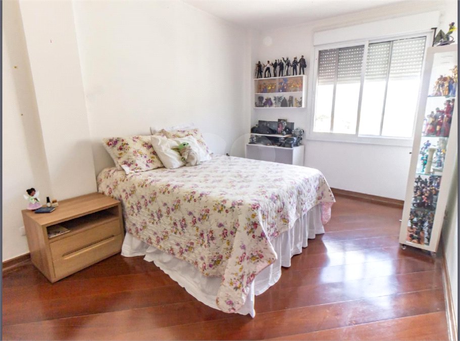 Apartamento à venda com 3 quartos, sendo 1 suíte,  em Mooca, São Paulo, SP