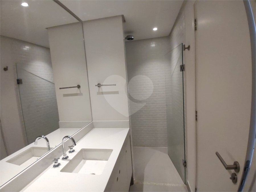 Apartamento à venda ou para alugar com 1 suíte em Jardim das Bandeiras, São Paulo, SP