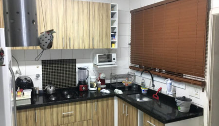 Casa à venda com 3 quartos, sendo 1 suíte,  no condomínio Village St. Louis, São Paulo - SP