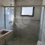Casa com 3 suítes, piscina e área gourmet em terreno de 360m²