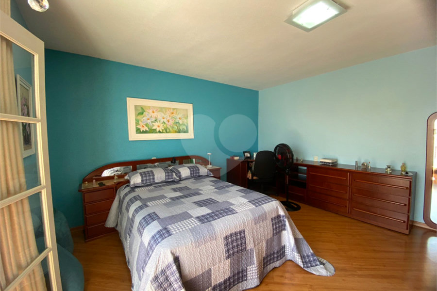 Sobrado à venda com 3 quartos em Vila Medeiros, São Paulo, SP