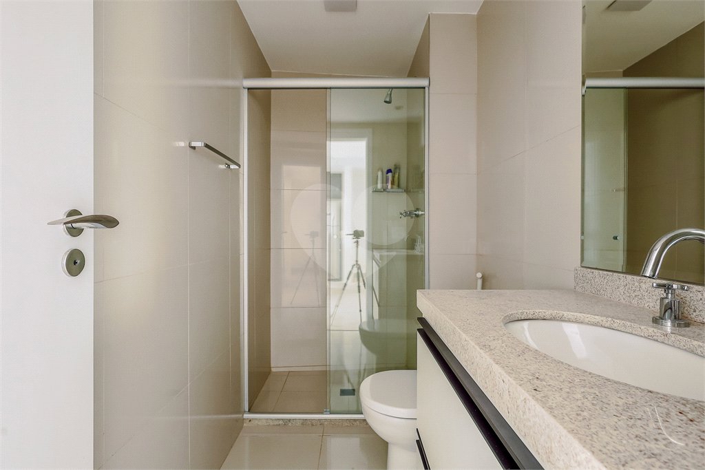 Apartamento à venda ou para alugar com 1 quarto em Vila Gertrudes, São Paulo, SP