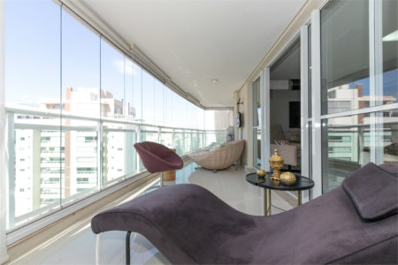 Apartamento à venda com 4 quartos, sendo 3 suítes,  em Vila Romana, São Paulo, SP