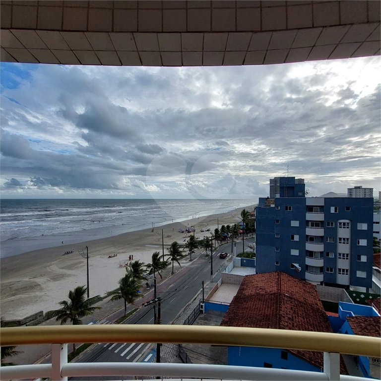 Apartamento à venda com 2 quartos, sendo 1 suíte,  em Vera Cruz, Mongaguá, SP