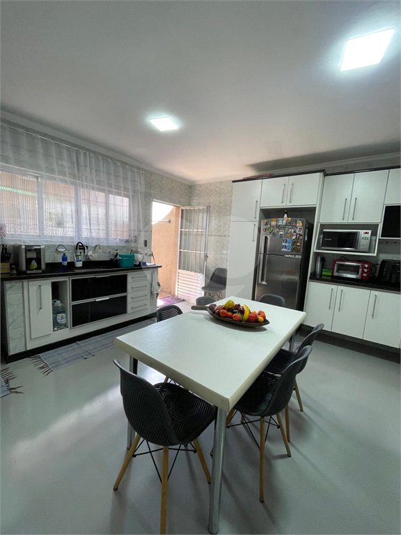 Sobrado à venda com 3 quartos, sendo 1 suíte, em Vila Gustavo, São Paulo, SP