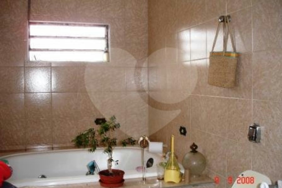 Sobrado à venda com 5 quartos, sendo 3 suítes,  em Vila Irmãos Arnoni, São Paulo, SP