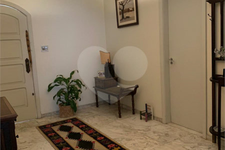Casa à venda com 4 quartos, sendo 1 suíte, em Caxingui, São Paulo, SP