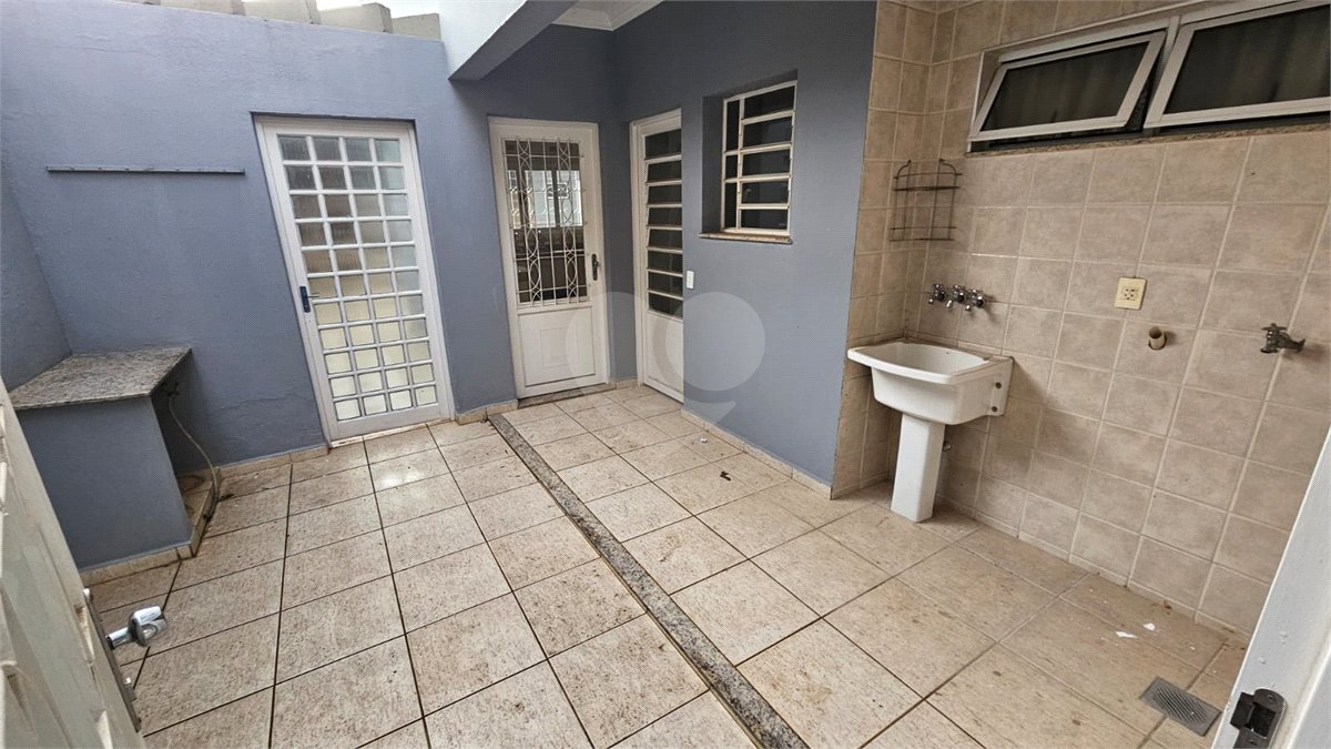 Casa para alugar com 4 quartos, sendo 2 suítes, no condomínio Portal de Itaici, Indaiatuba - SP