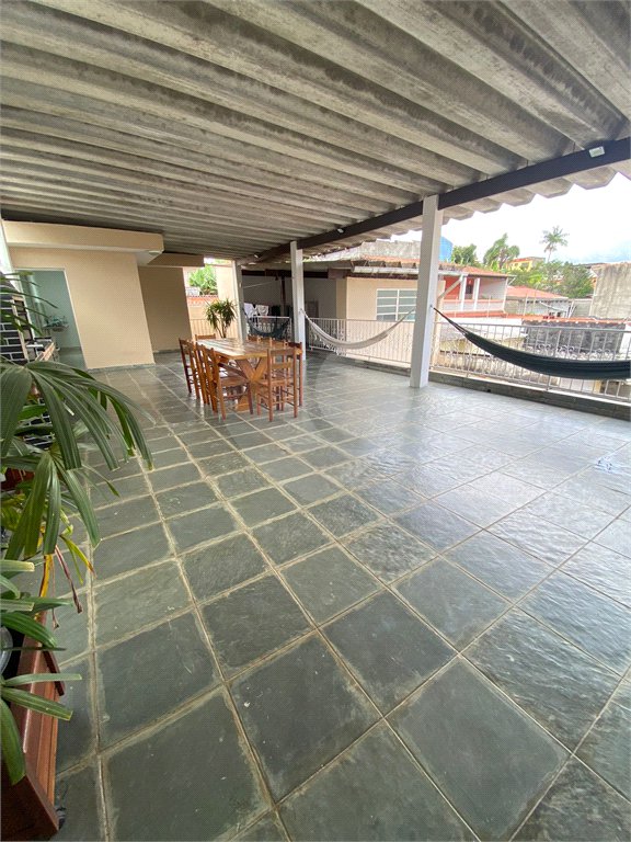 Sobrado à venda com 5 quartos em Jardim São Pedro, Mogi das Cruzes, SP