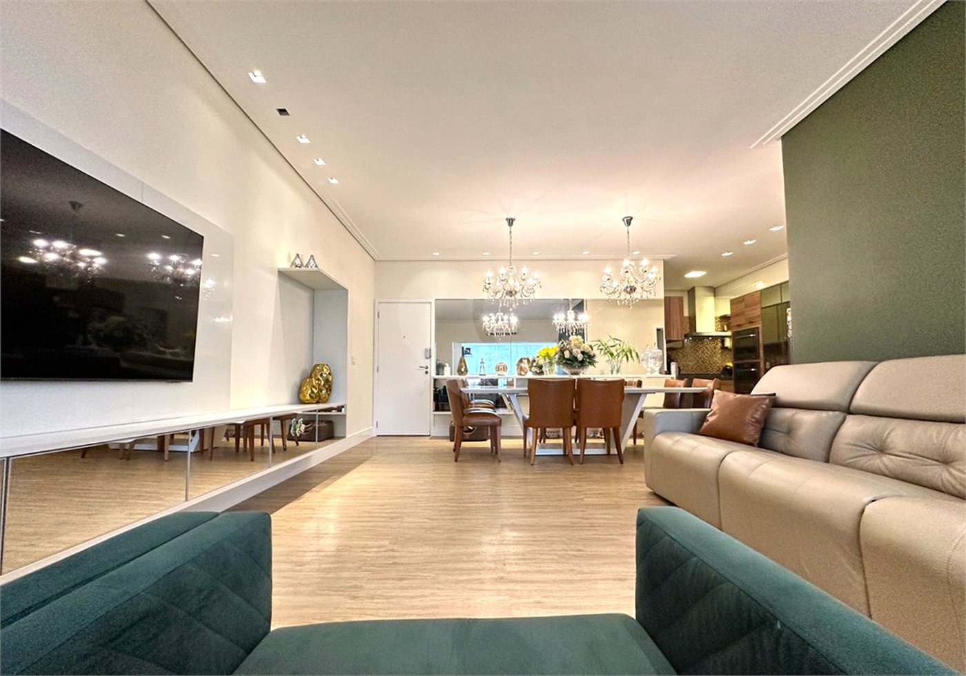 Apartamento à venda com 3 quartos, sendo 2 suítes, em Tremembé, São Paulo, SP