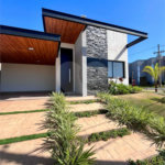 Casa à venda com 3 suítes em Residencial Village Damha III, Araraquara, SP