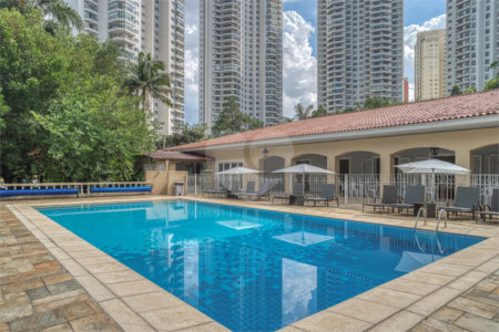 Apartamento à venda com 4 suítes em Jardim Marajoara, São Paulo, SP