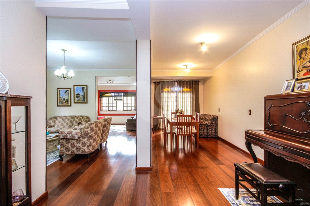 Casa à venda com 6 quartos, sendo 4 suítes, em Vila Anglo Brasileira, São Paulo, SP