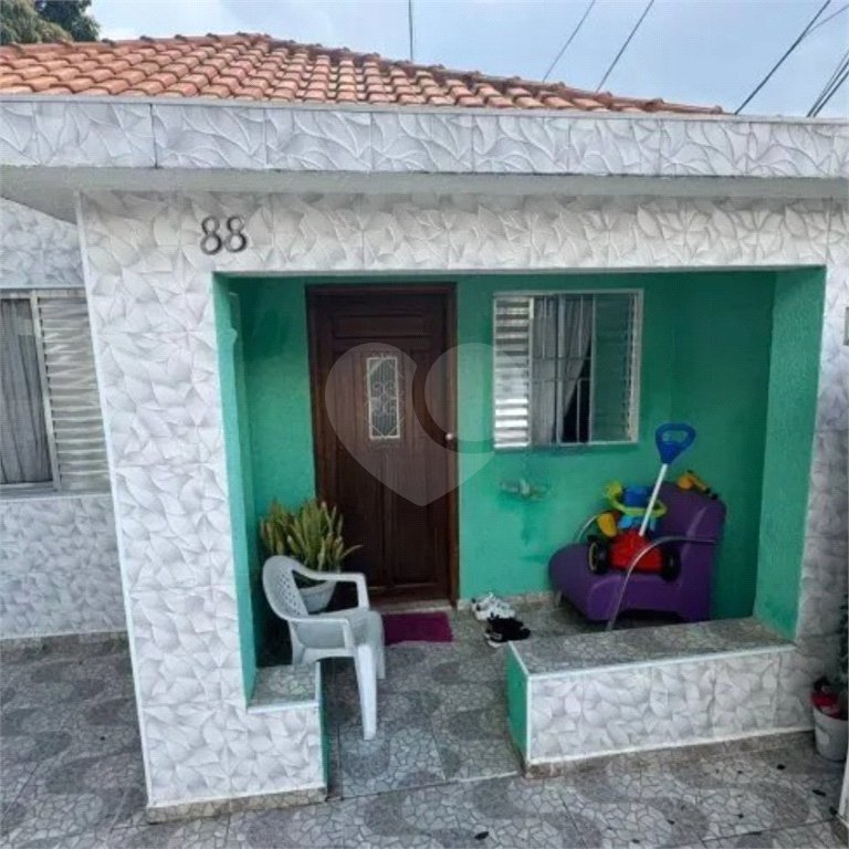 Casa à venda com 4 quartos em Parque Maria Domitila, São Paulo, SP