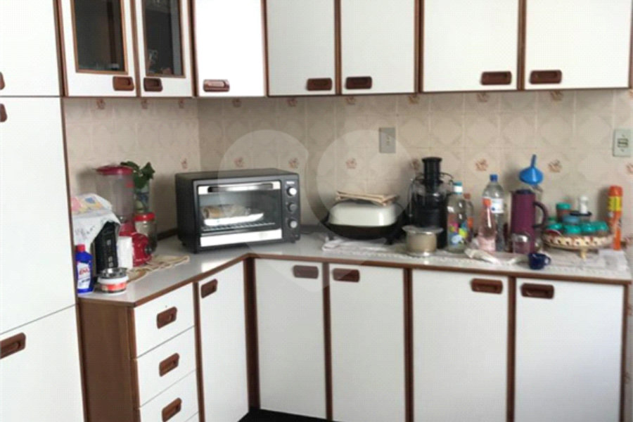 Sobrado à venda com 10 quartos, sendo 2 suítes, em Pirituba, São Paulo, SP