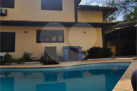 Casa à venda com 5 quartos, sendo 4 suítes,  em Geribá, Armação dos Búzios, RJ