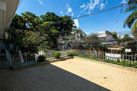 Casa Térrea à venda com 4 quartos, sendo 1 suíte,  em Brooklin Velho, São Paulo, SP