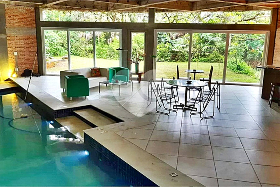 Casa à venda com 4 quartos, sendo 2 suítes, no condomínio Campos de Mairiporã Gleba 1, Mairiporã - SP