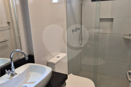 Apartamento à venda com 3 quartos, sendo 1 suíte,  em Cidade São Francisco, São Paulo, SP