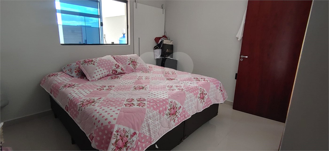 Casa à venda com 4 quartos, sendo 2 suítes, no condomínio Horto Florestal Iii, Sorocaba - SP