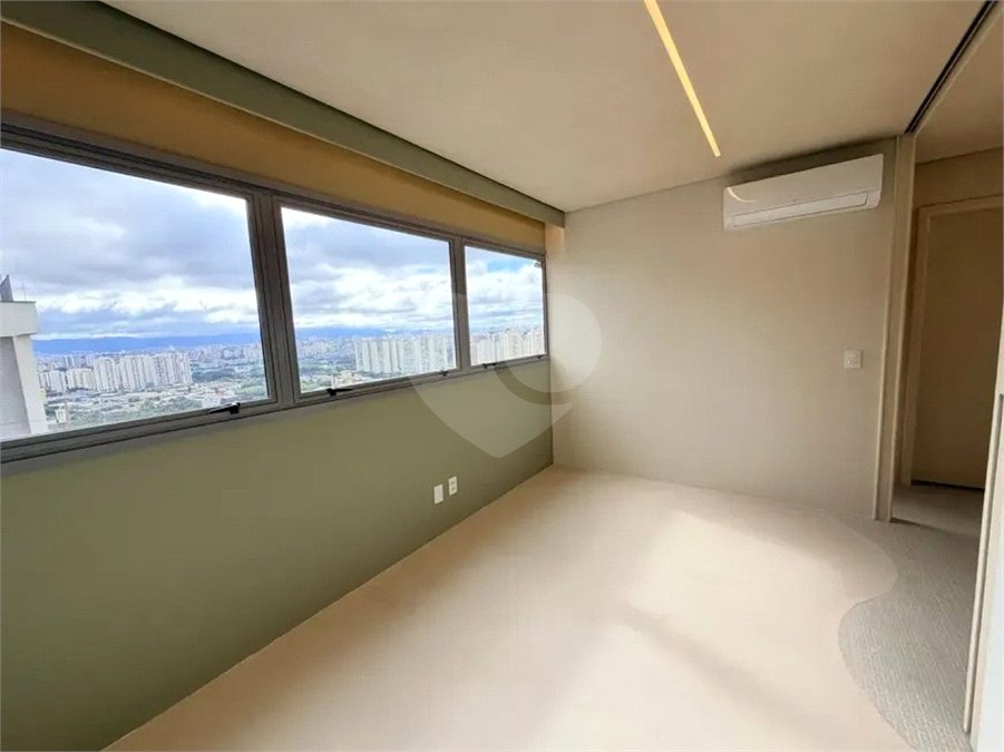 Apartamento à venda com 4 quartos, sendo 3 suítes, em Água Branca, São Paulo, SP