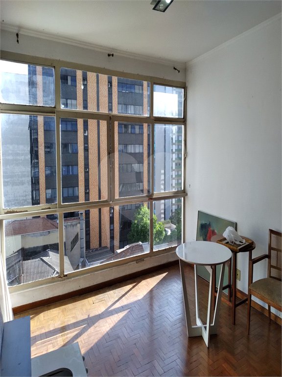 Apartamento à venda com 3 quartos, sendo 1 suíte, em Jardim Paulista, São Paulo, SP