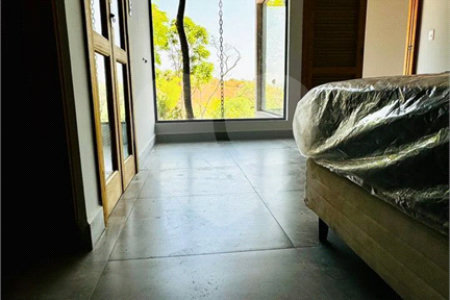 Casa à venda com 4 suítes no condomínio Associação Portal Ouro Verde, Atibaia - SP